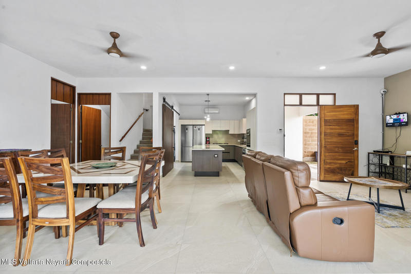 20250910211314544747000000 o