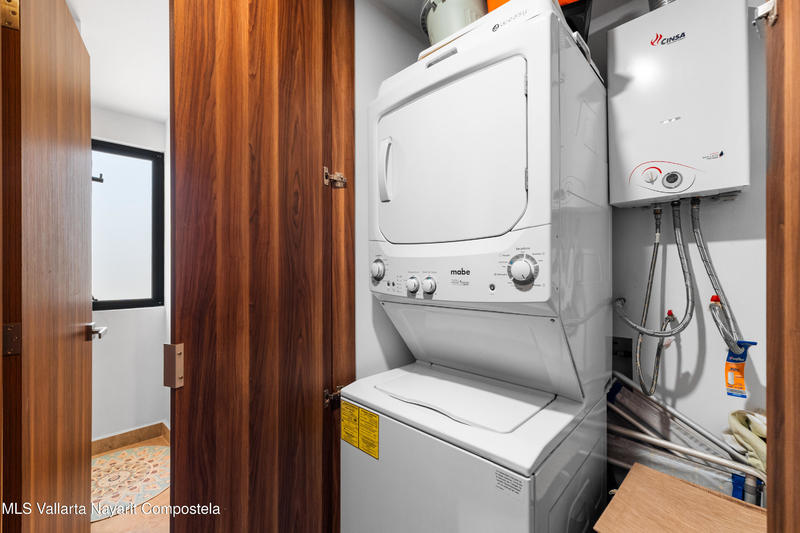 20251024223327093326000000 o