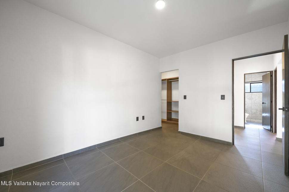 20251113050135069383000000 o