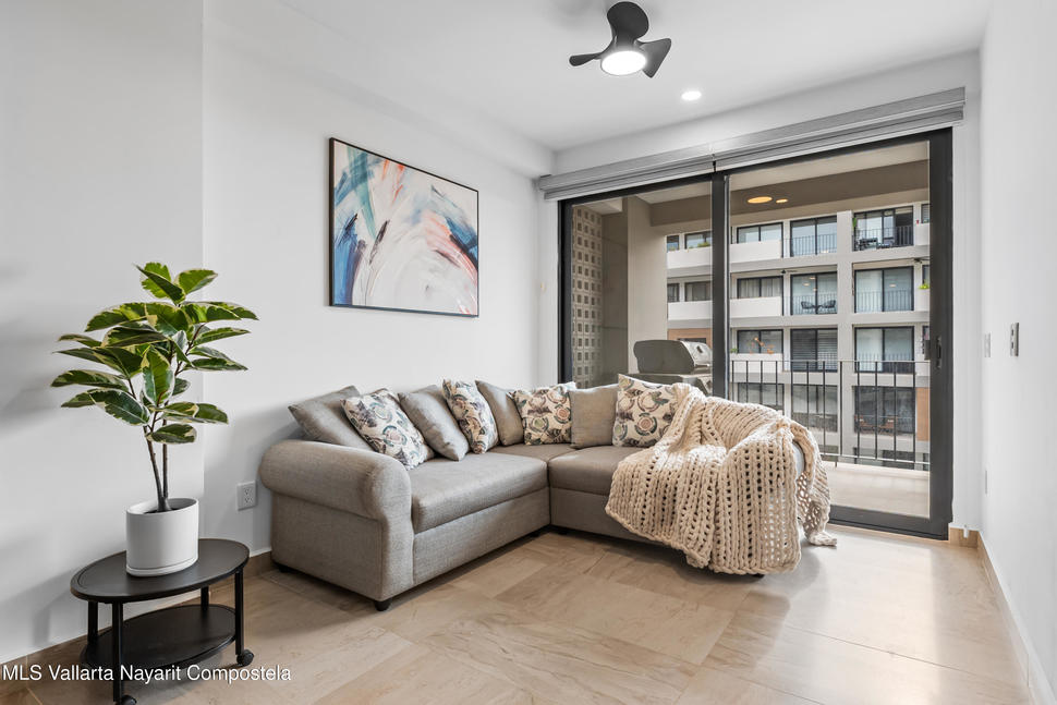 20251114003008603558000000 o