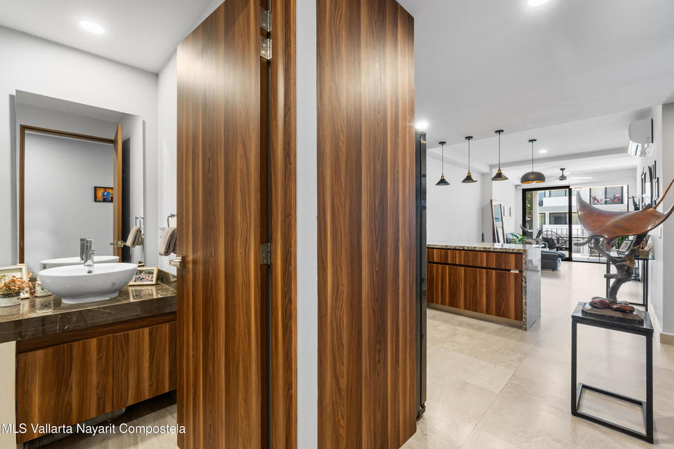 20251110235442184598000000 o