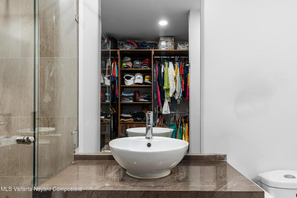 20251110235619607139000000 o