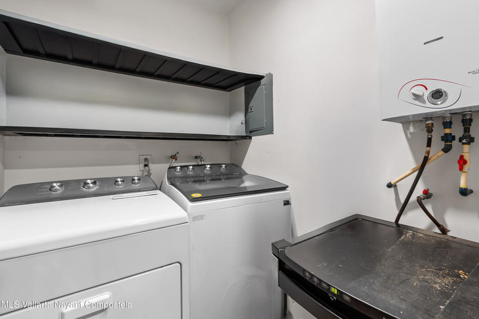 20251110235636163265000000 o