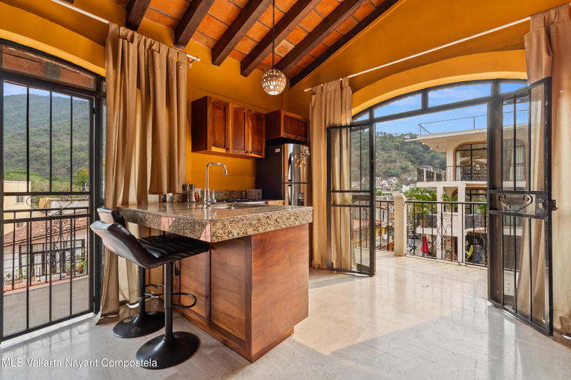 El Remance Condominio PH 14 B