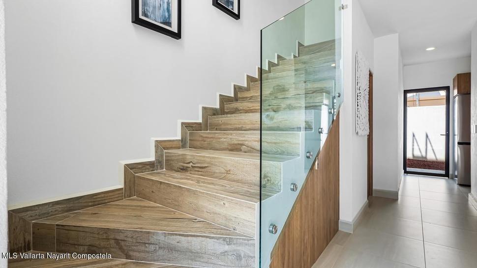 20251111192216276068000000 o