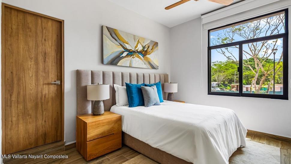 20251111210333669535000000 o