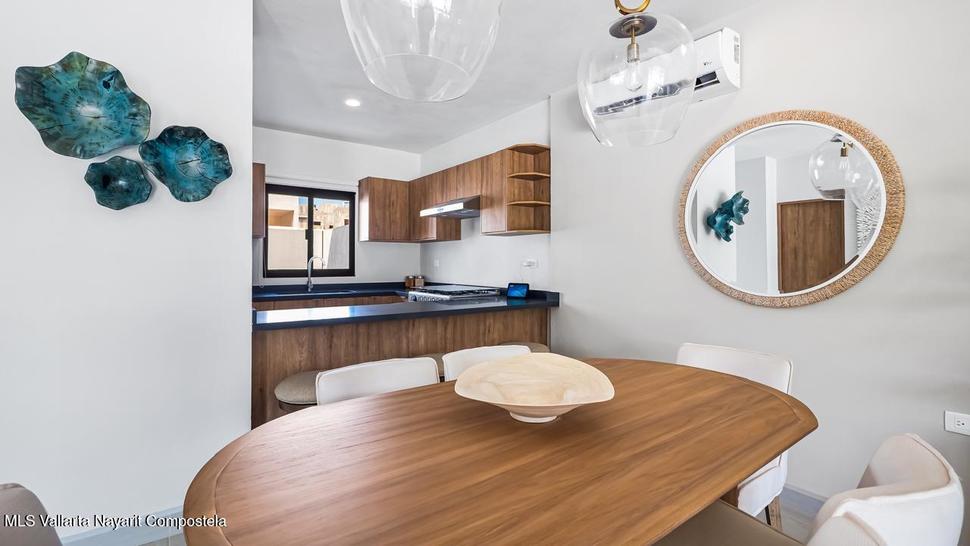 20251111210357599081000000 o