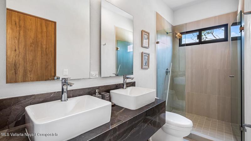 20251111210424949085000000 o