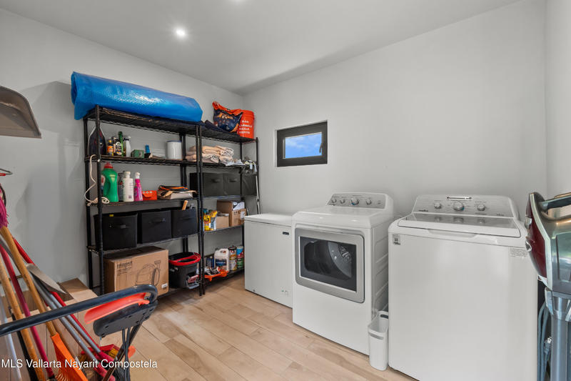 20250814205243115638000000 o