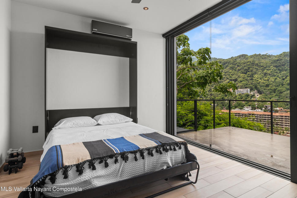 20250814210043561329000000 o