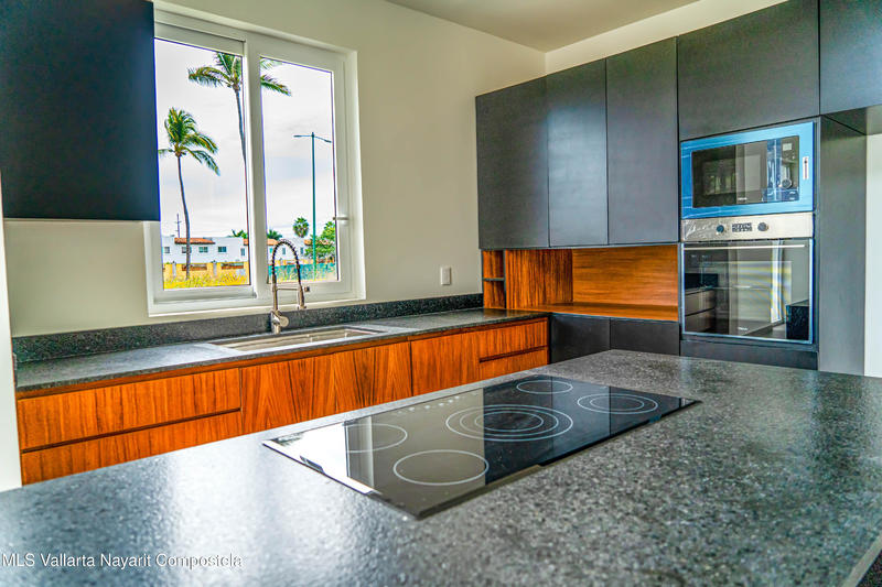 20250908205659238352000000 o