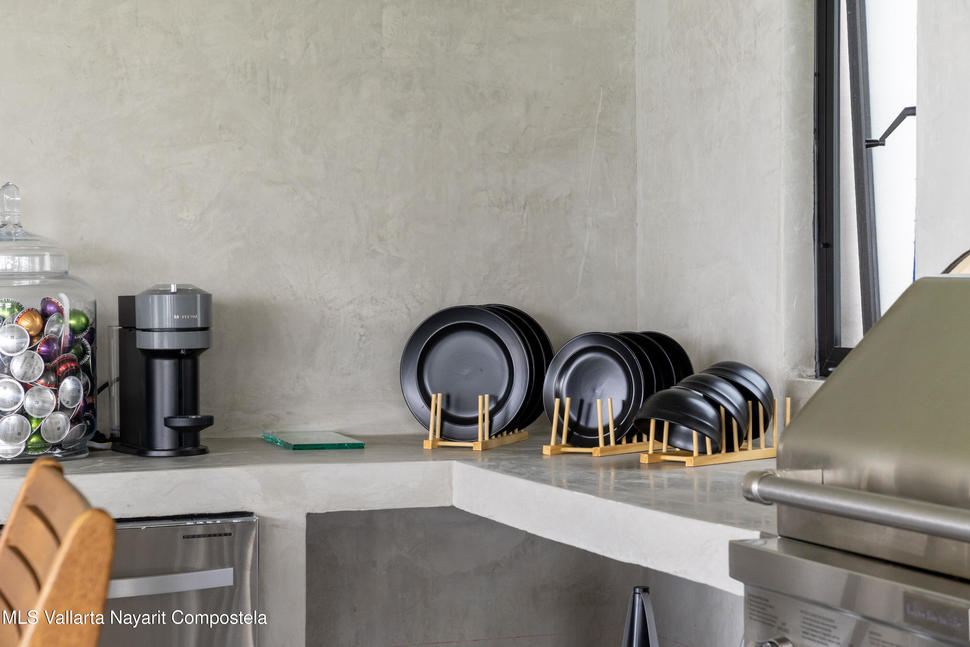 20251119184249047541000000 o