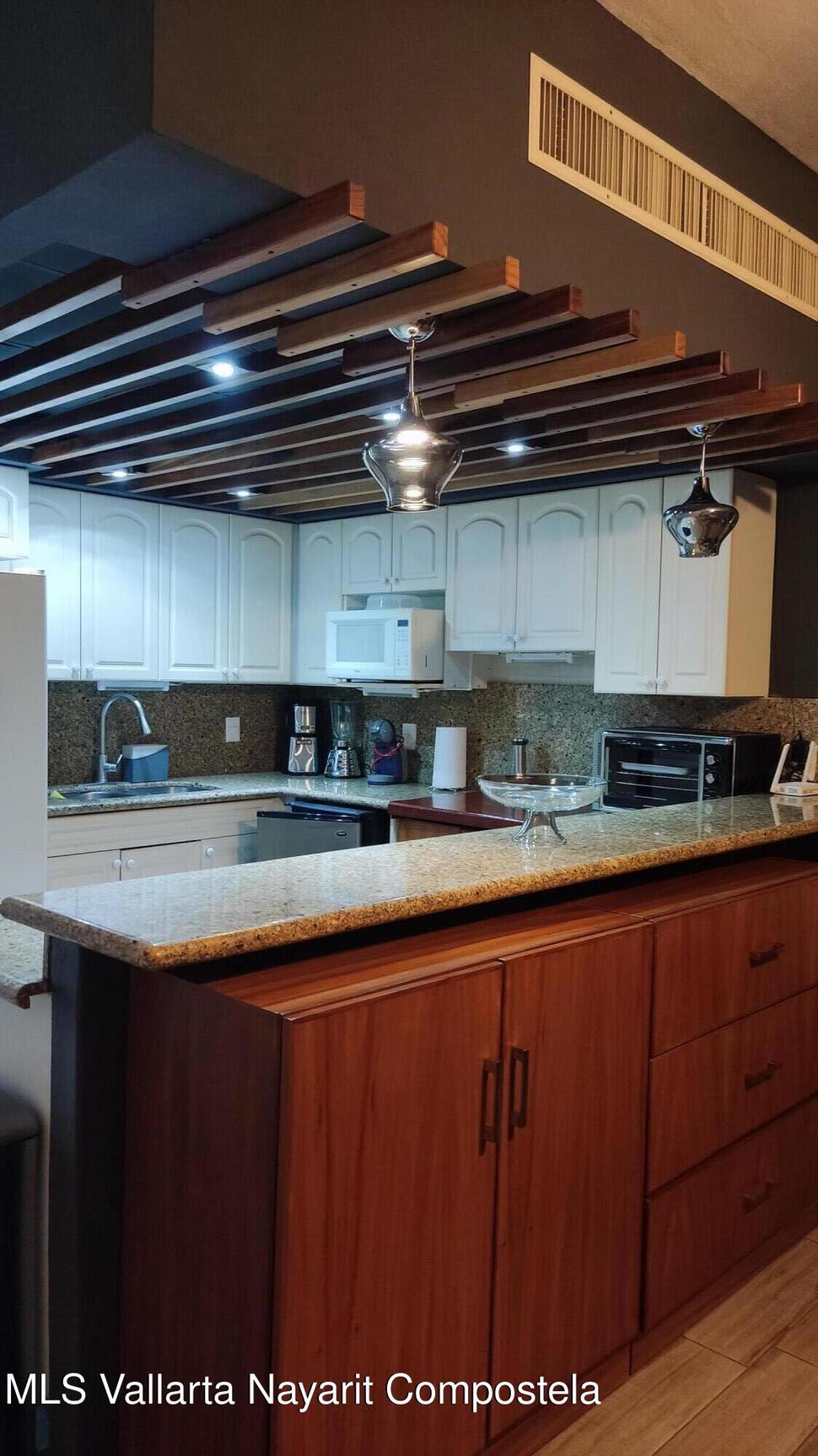 20251011181040242031000000 o