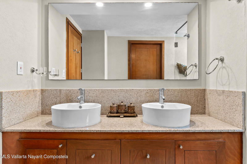 20260102211406828558000000 o