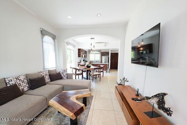 20251003001249892681000000 o