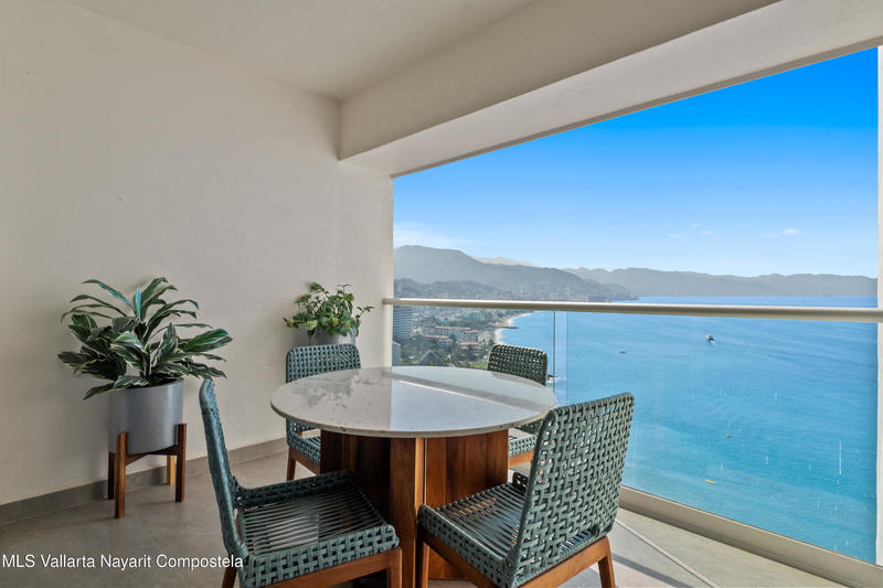 Harbor North Tower 2104 TNU4