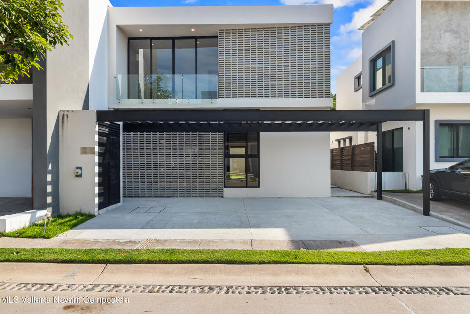 20251022223410584907000000 o