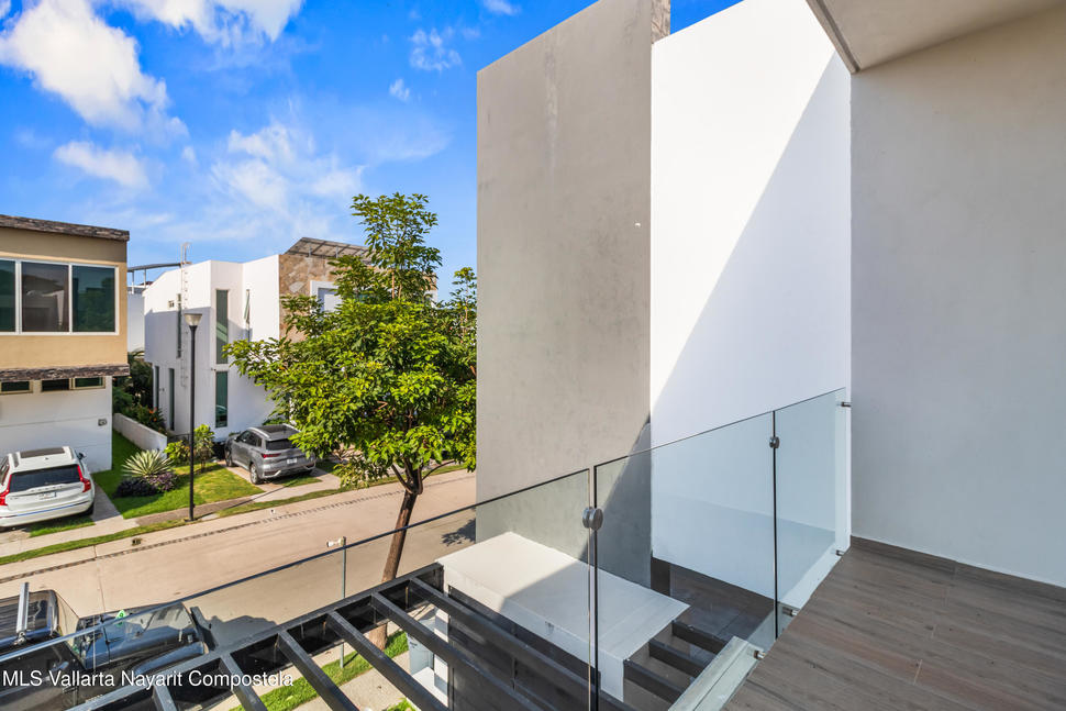 20251022220955695466000000 o