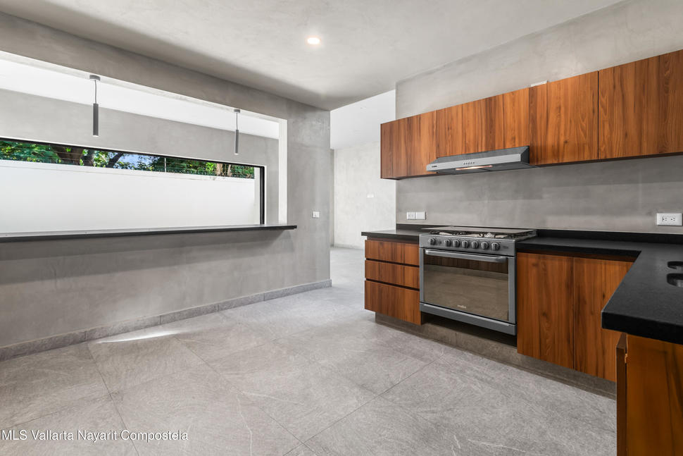 20251022221036765037000000 o