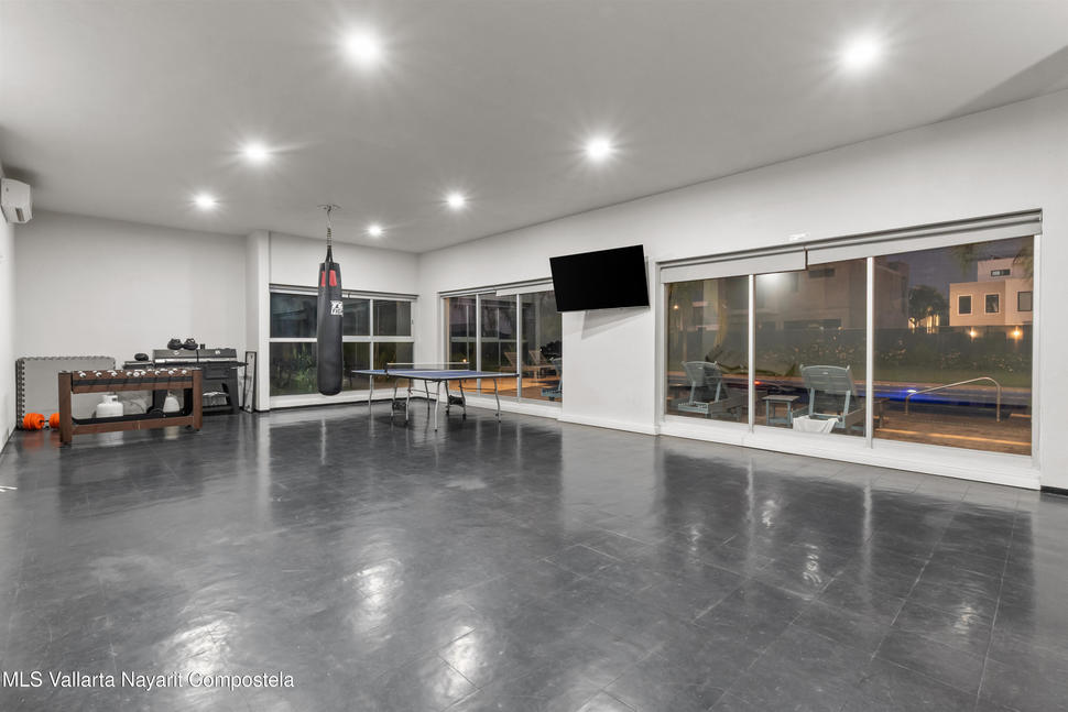 20251022221142834070000000 o