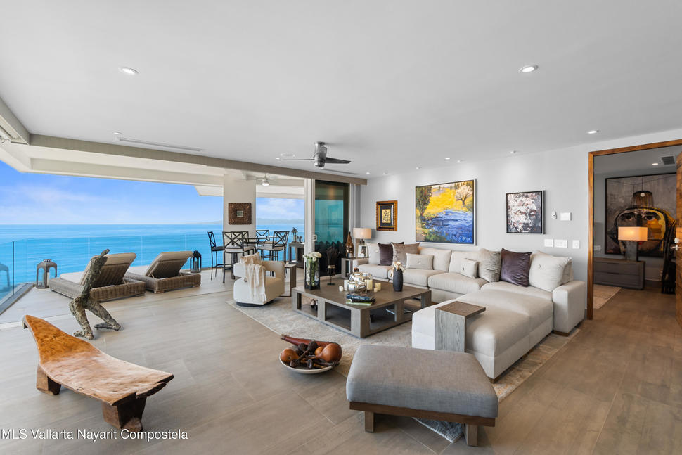 20250627224358178177000000 o