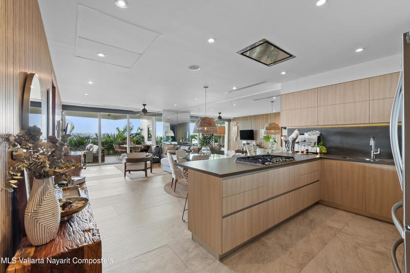 20250617033005809434000000 o