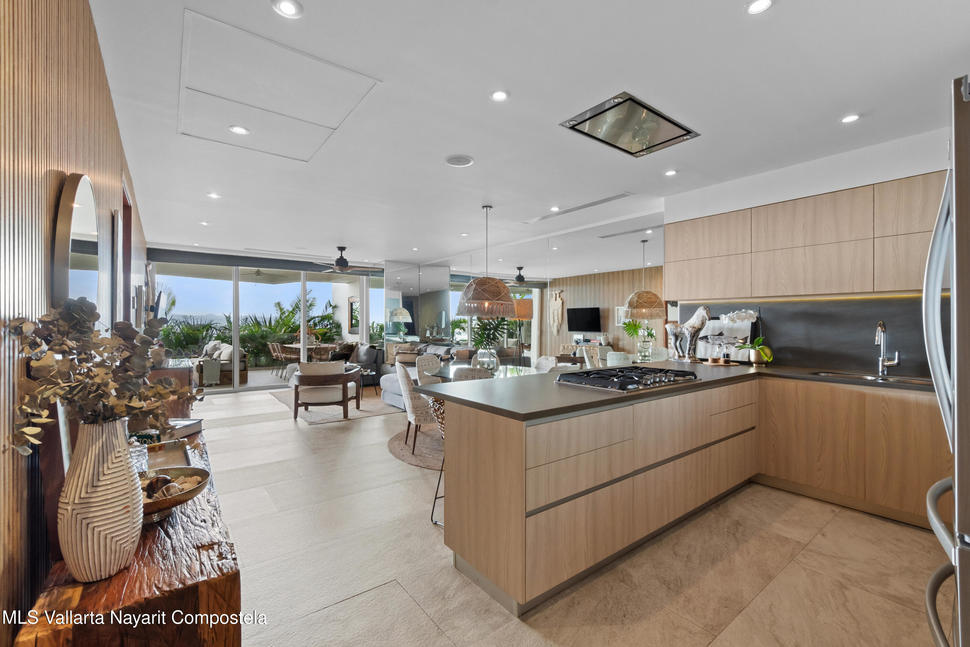 20250617033005809434000000 o