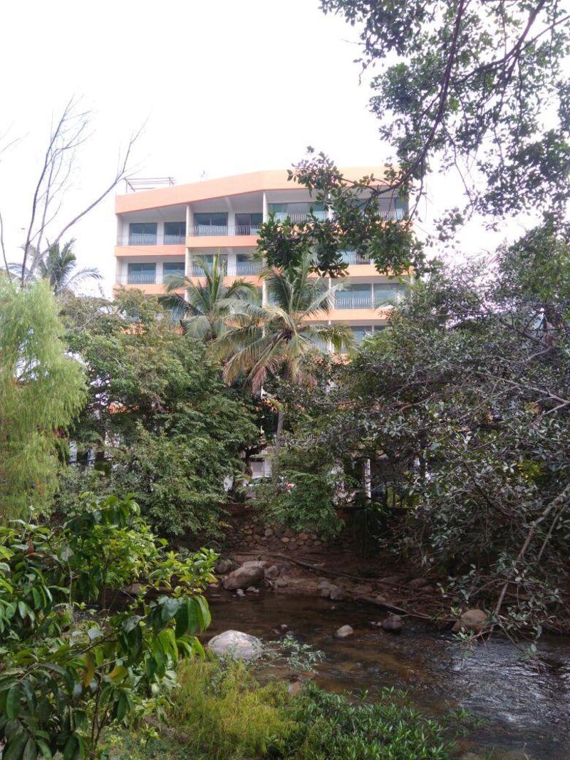 Isla Cuale 103
