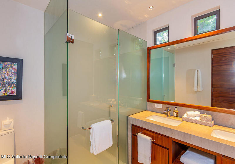 20251029182951493157000000 o