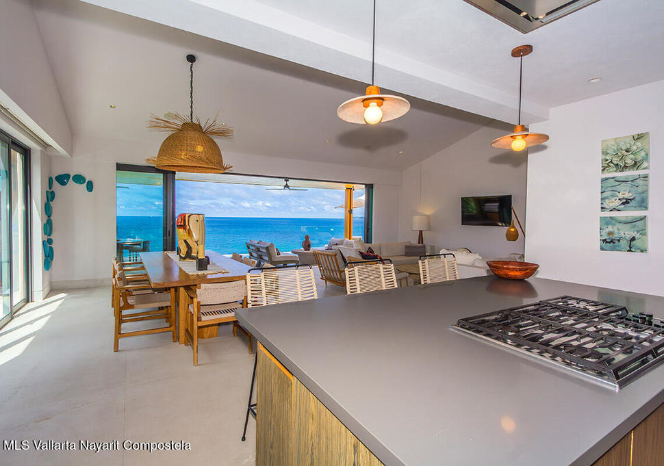 20251029183015468531000000 o