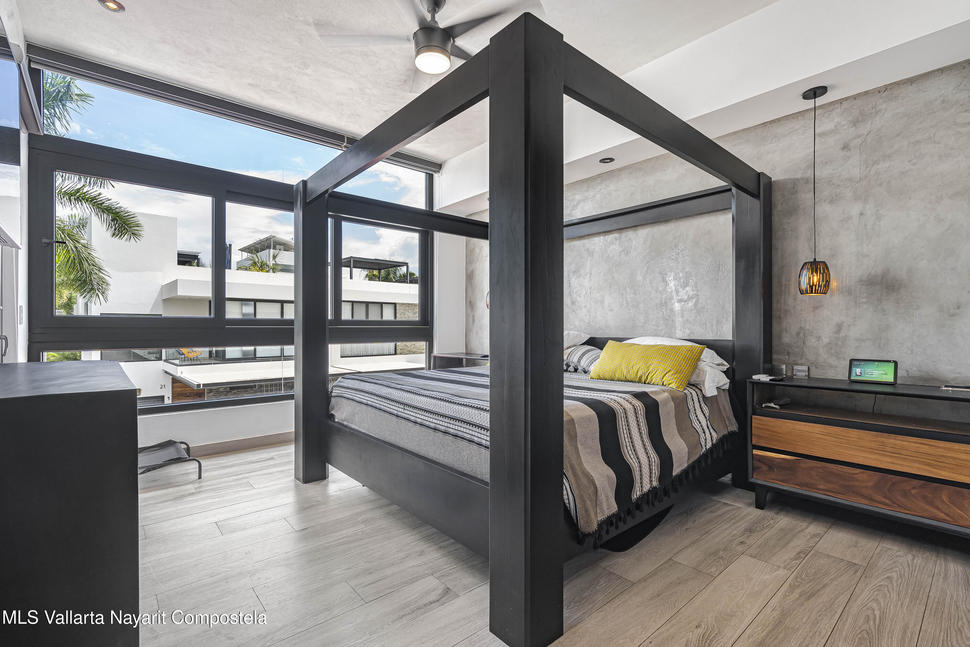 20251030214032479268000000 o