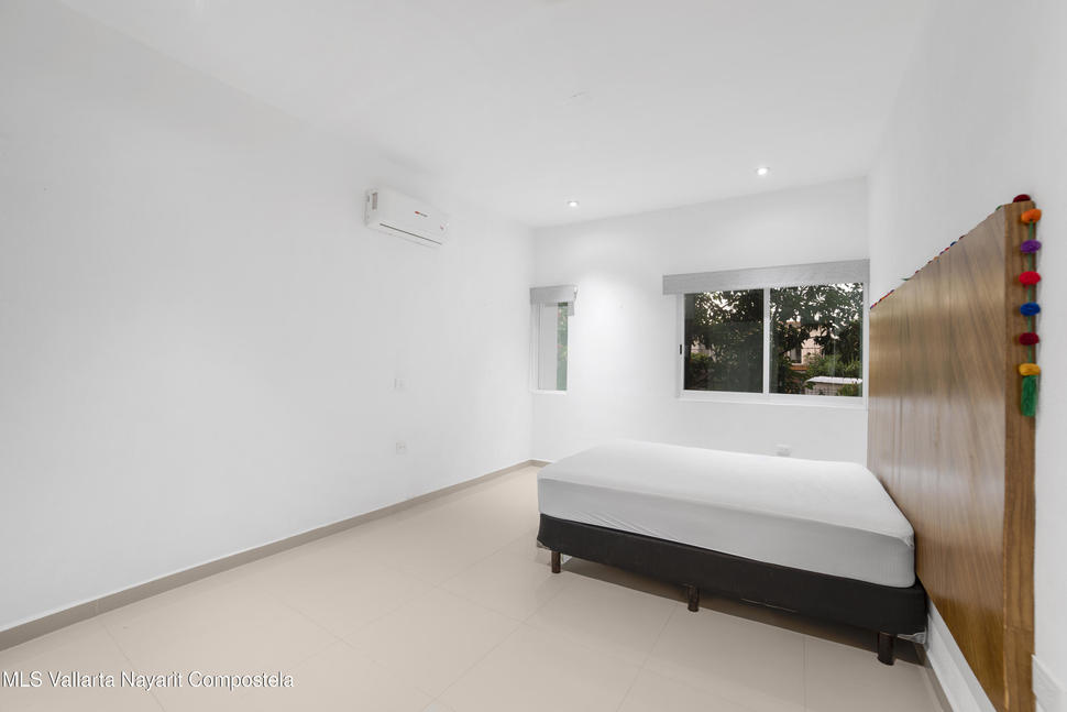 20251206025929230230000000 o