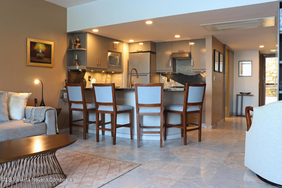 20251021215359979613000000 o