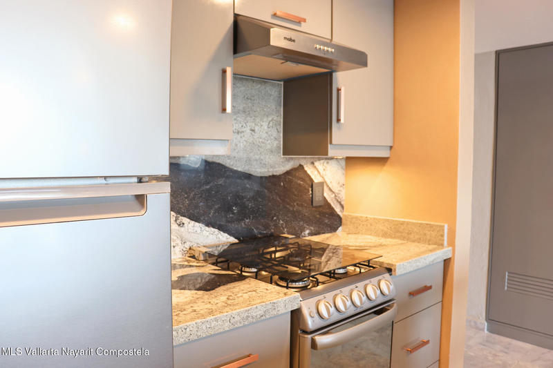 20251021215414375480000000 o