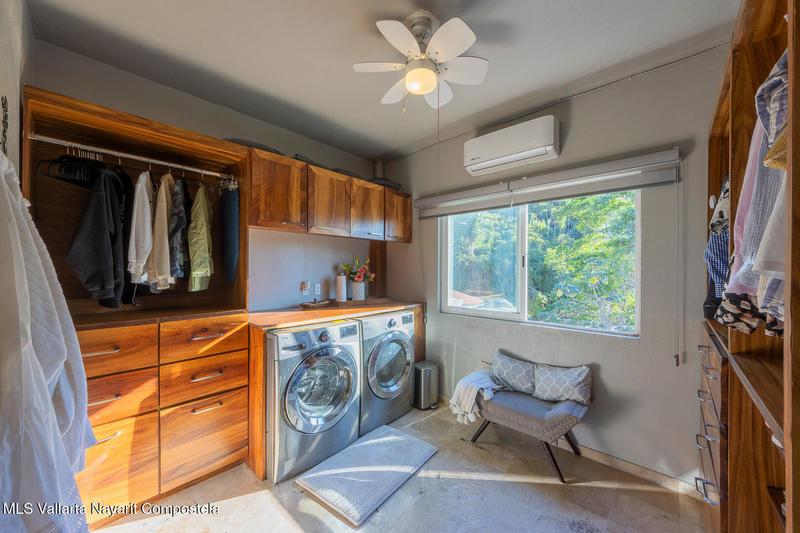 20260106223647287470000000 o