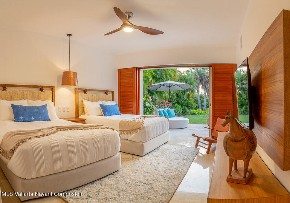 20251023224018921436000000 o