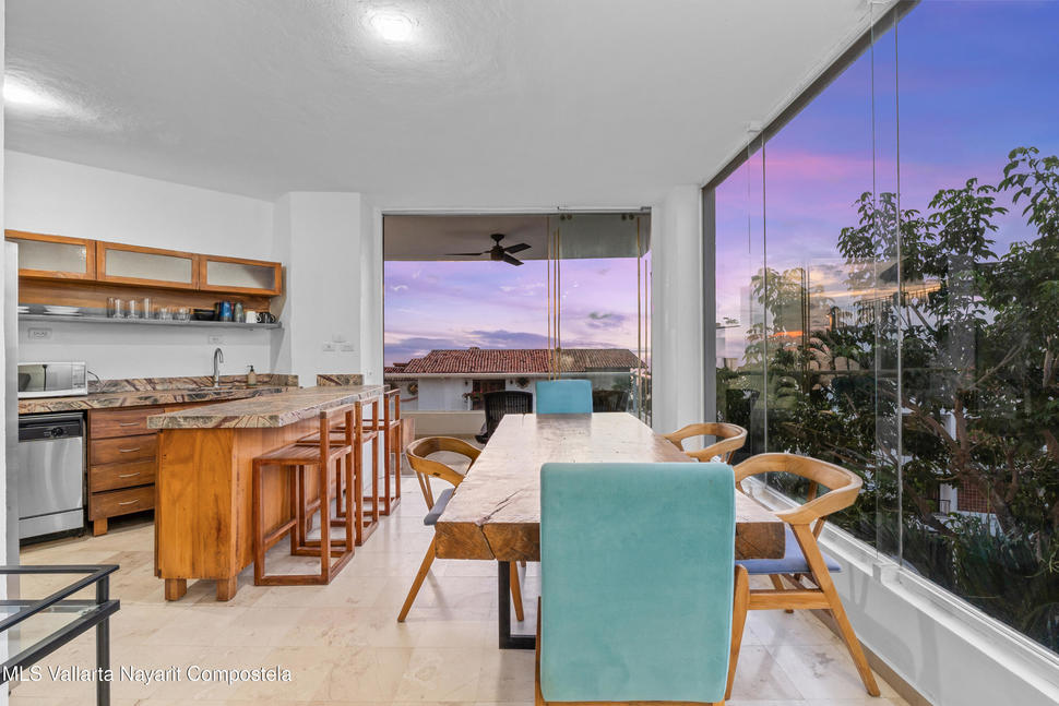 20251004002027174245000000 o