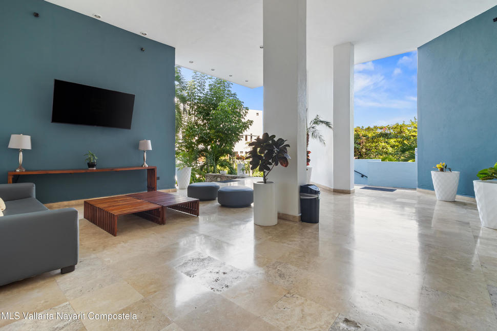 20251006181012226969000000 o