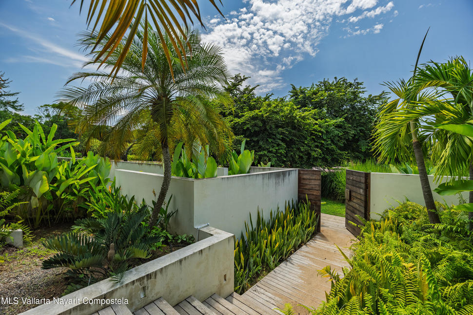 20250920021344998925000000 o