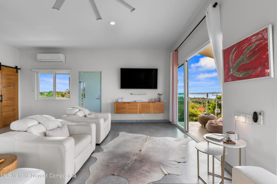 20251213012803457272000000 o