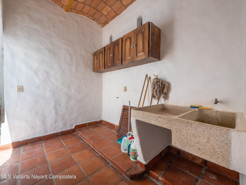 20251010220412091295000000 o