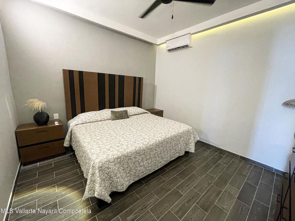 20251118224212494947000000 o