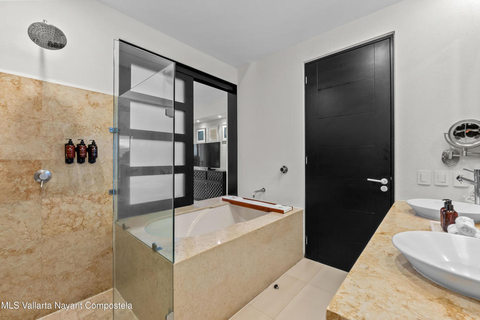 20251212172446456059000000 o