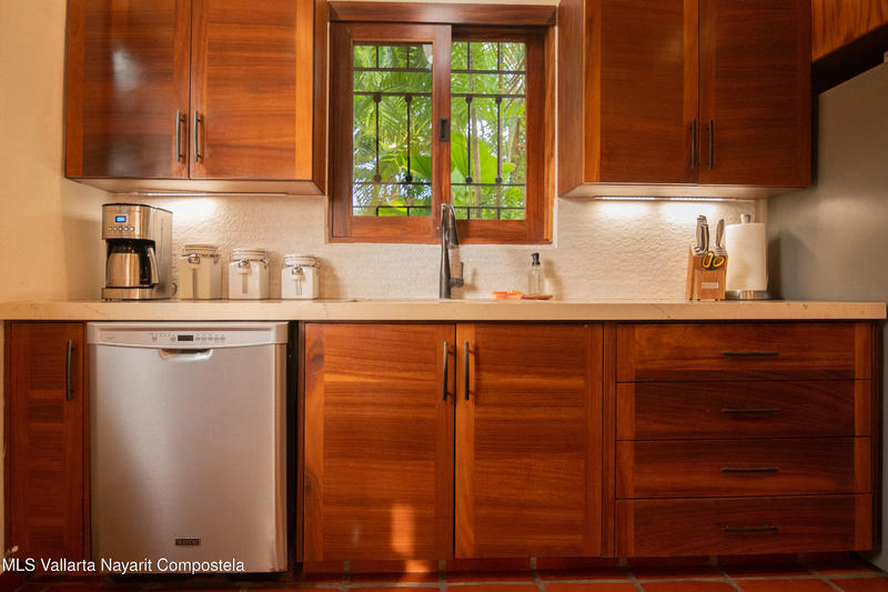 20251024214754983503000000 o