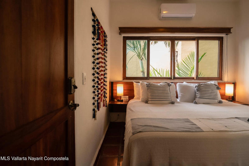 20251024214850740380000000 o