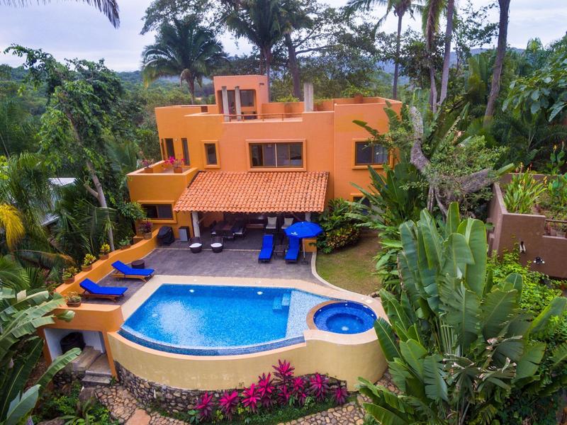 Casa Naranja f
