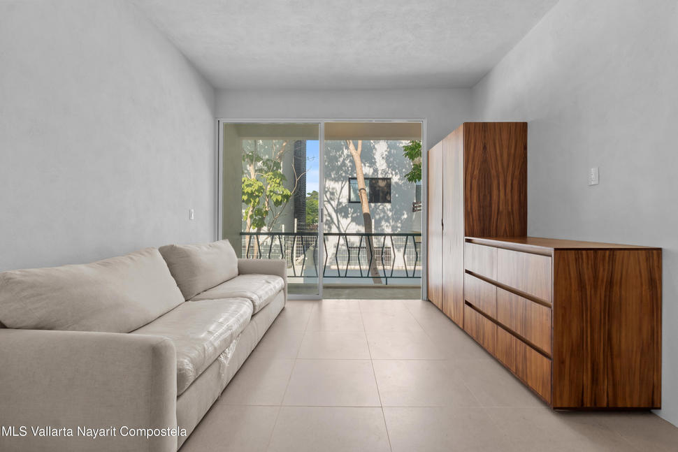 20251217204937132250000000 o