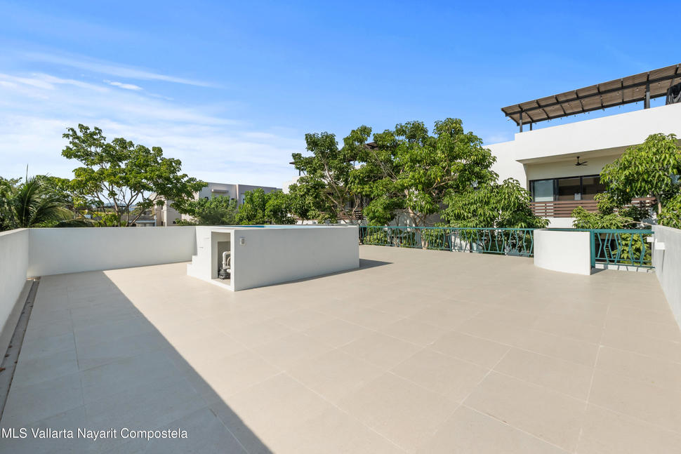 20251217205002352376000000 o