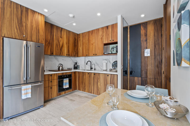 20250818225402341965000000 o