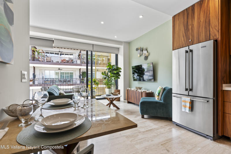 20250818225635770209000000 o